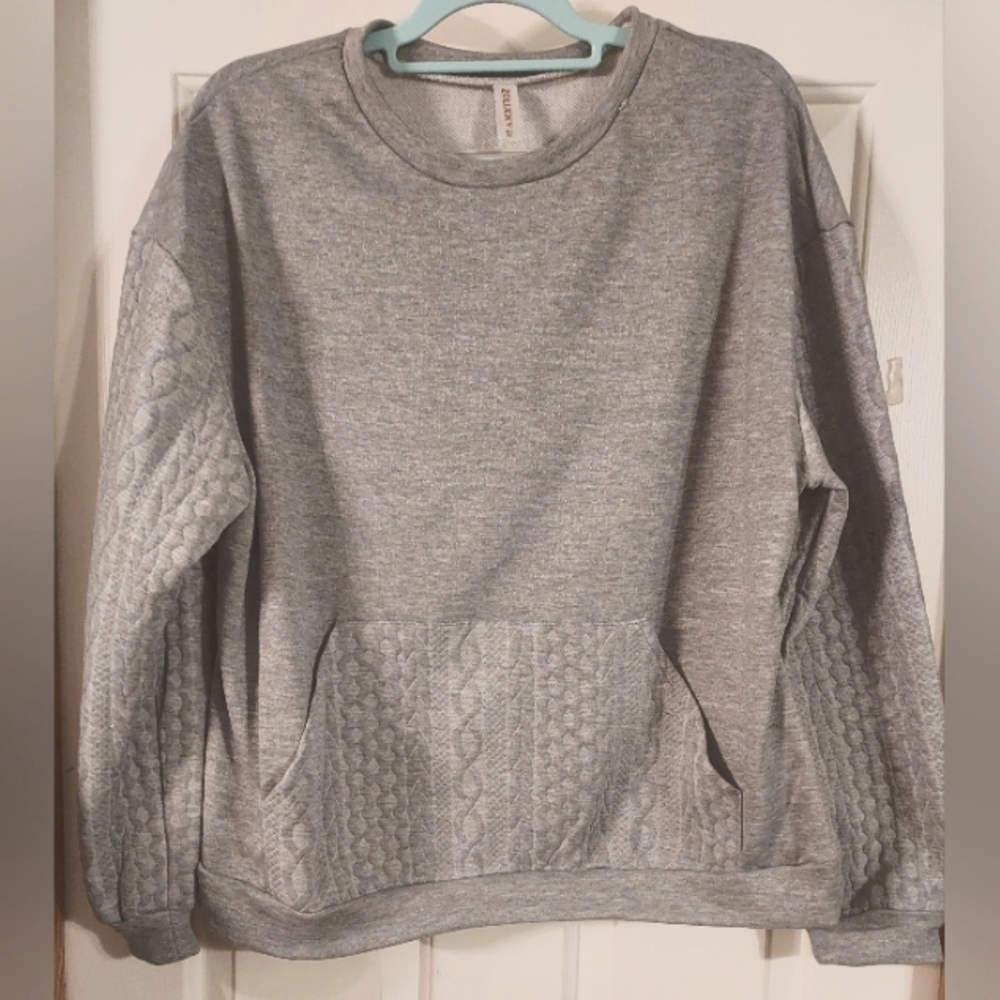 NWOT - Zolucky Women's Heather Grey Detailed Sleeves Sweatshirt Size 1X